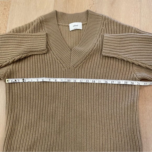 ARITZIA WILFRED Camel/ Tan Ribbed V-neck Sweater - Picture 7 of 8